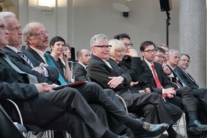 Erste Reihe (v. l.): der Minister, der Präsident, Arno Lederer, Jórunn Ragnarsdóttir und Marc Oei 