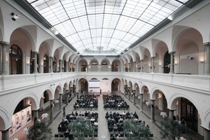  Ort der Preisverleihung: der Lichthof im BMVBS, Berlin (Architekt: Max Dudler) 